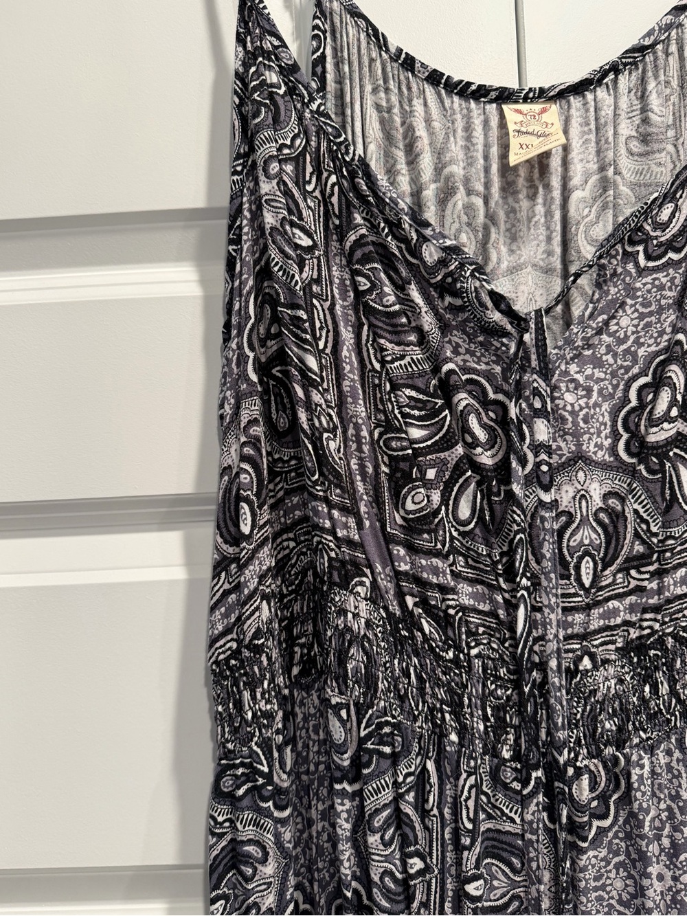 Faded Glory Black & Gray Paisley Sleeveless Maxi Dress